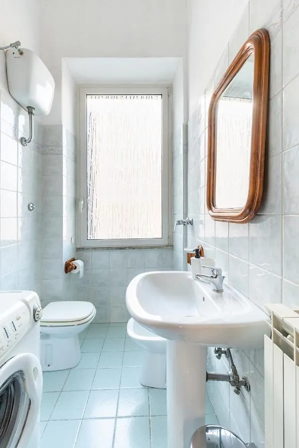 Hostly - Domus Happya - Dream In The Appia Antica Park Apartment Rome 0*,  Italy