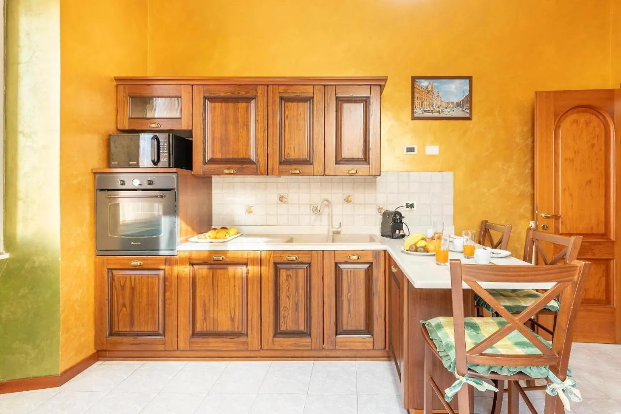 Hostly - Domus Happya - Dream In The Appia Antica Park Apartment Rome 0*,  Italy