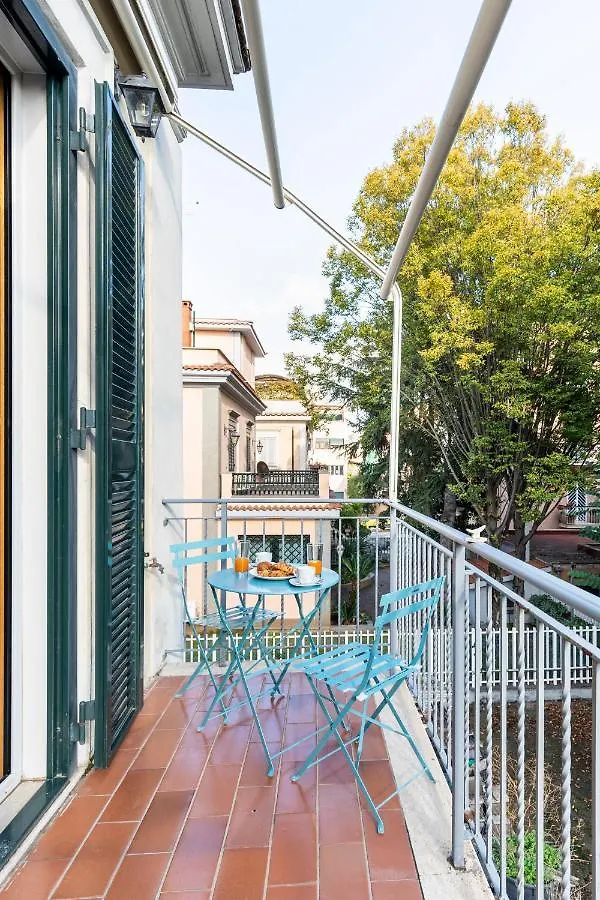 Hostly - Domus Happya - Dream In The Appia Antica Park Apartment Rome